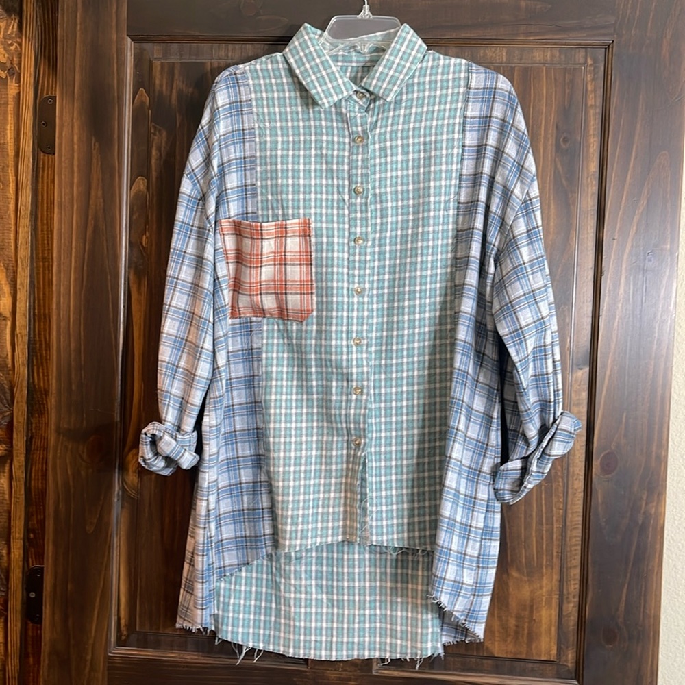 Flannel Color Block Plaid Over-Sized Long Sleeve High Low Frayed Top Size M
